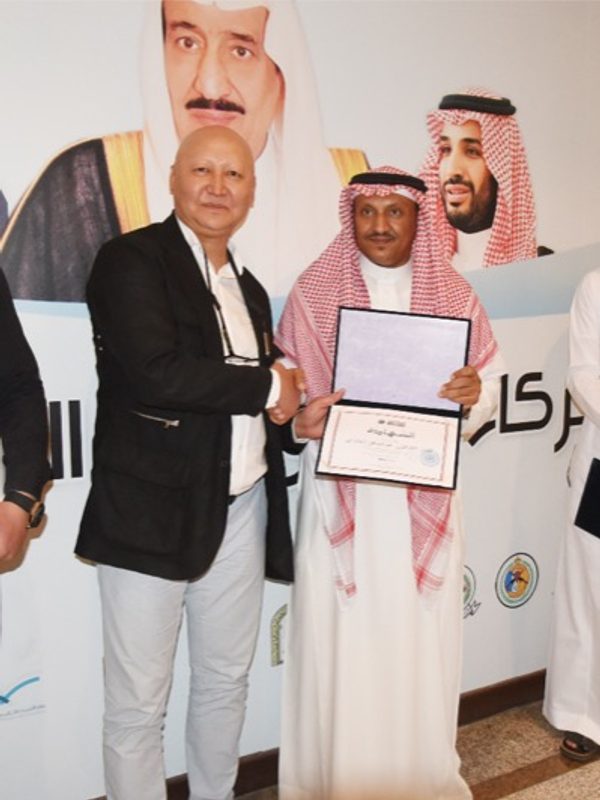 البروفيسور نزارالييف في العيادة